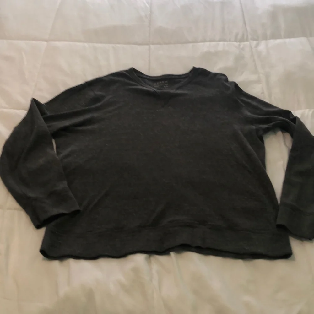 J Crew heathered grey long sleeve shirt